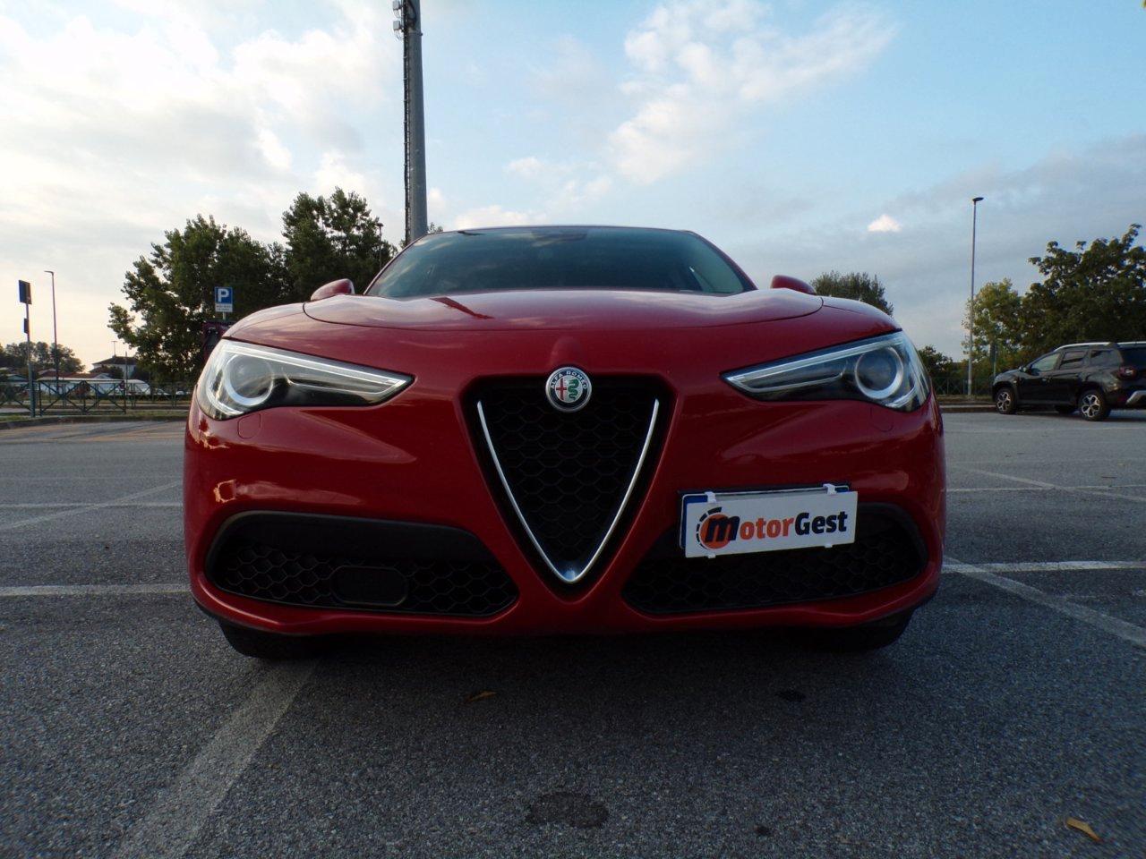 Alfa Romeo Stelvio 2.2 t Business rwd 160cv auto my19