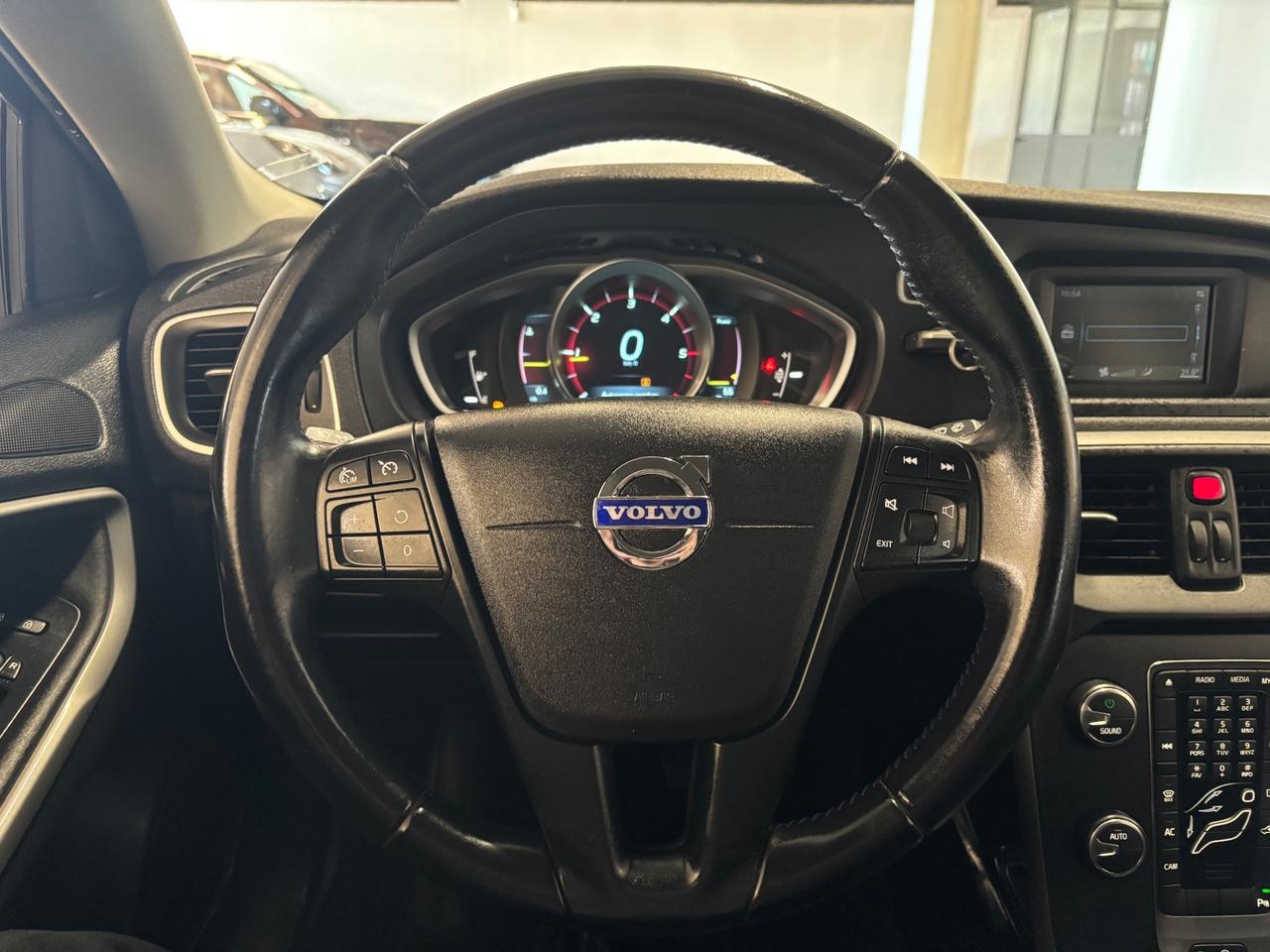 Volvo V40 D2 1.6 Summum | OK NEOPATENTATI |