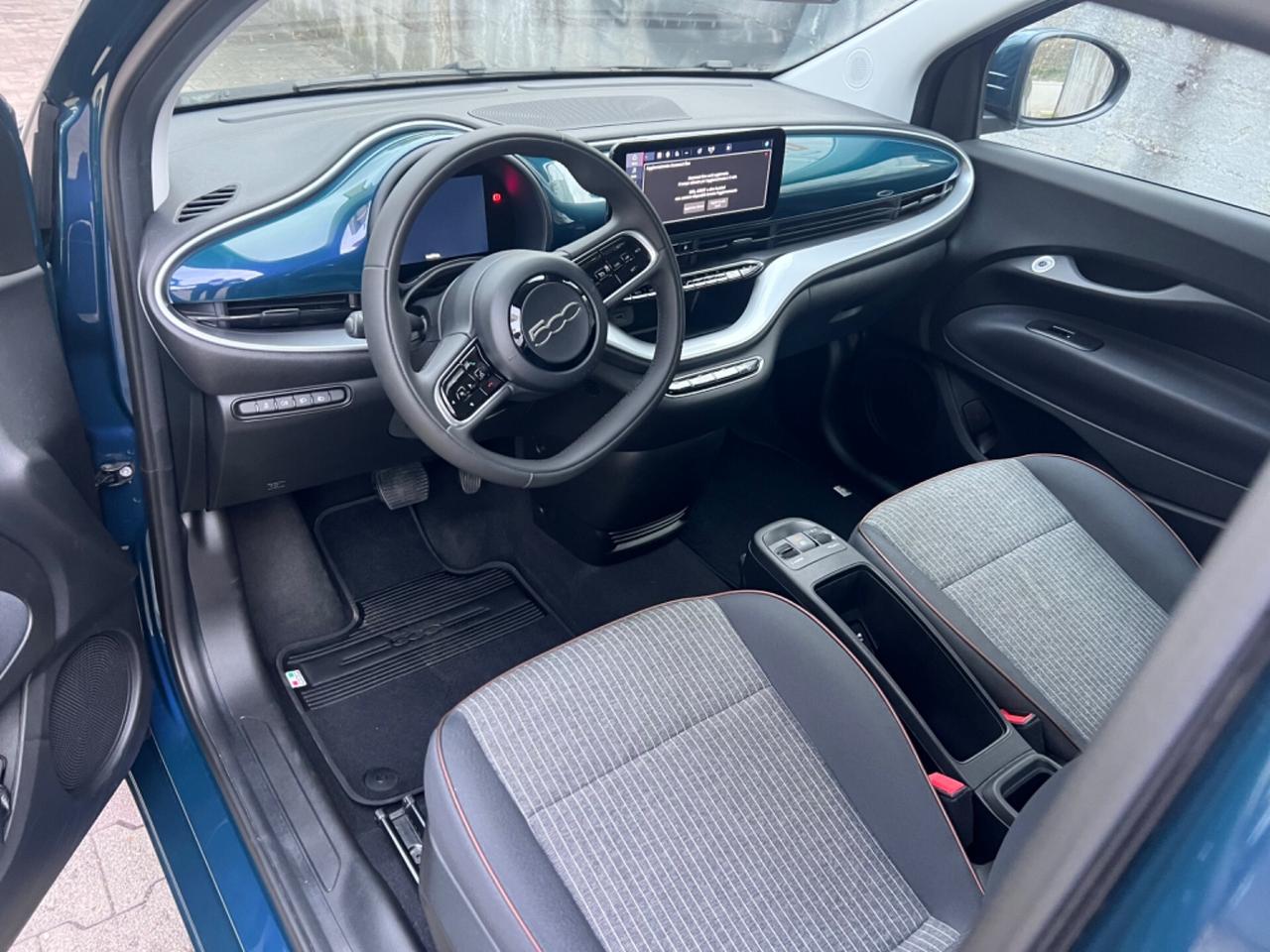 Fiat 500 500e Berlina 42 kWh