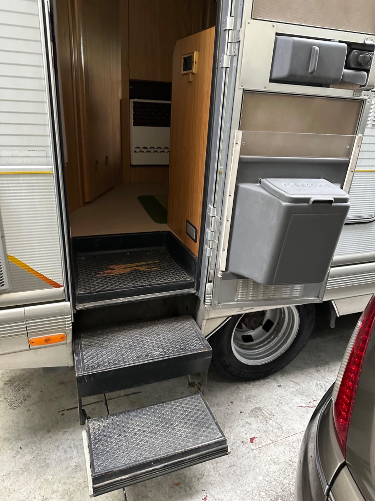 Laika ecovip 400 motorhome gemellato pari al nuovo
