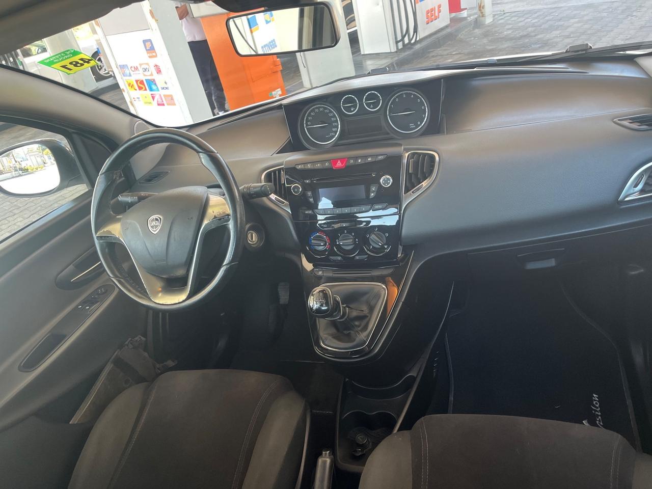 Lancia Ypsilon 0.9 TwinAir 85 CV 5 porte Metano Ecochic Gold