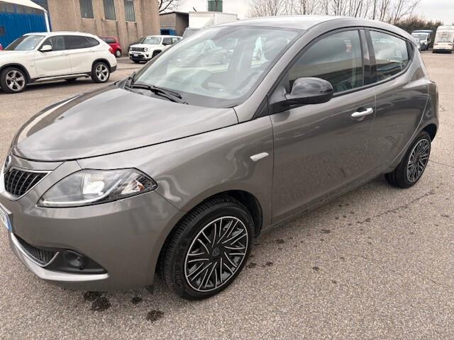 Lancia Ypsilon 1.0 FireFly 5 porte S&S Hybrid Gold Plus