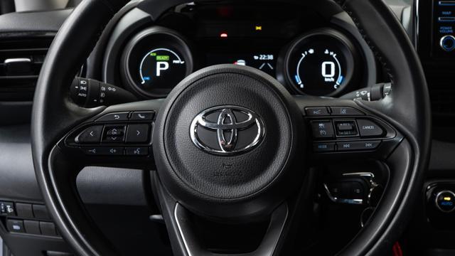 TOYOTA Yaris 1.5 Hybrid IVA ESPOSTA NEOPATENTATI