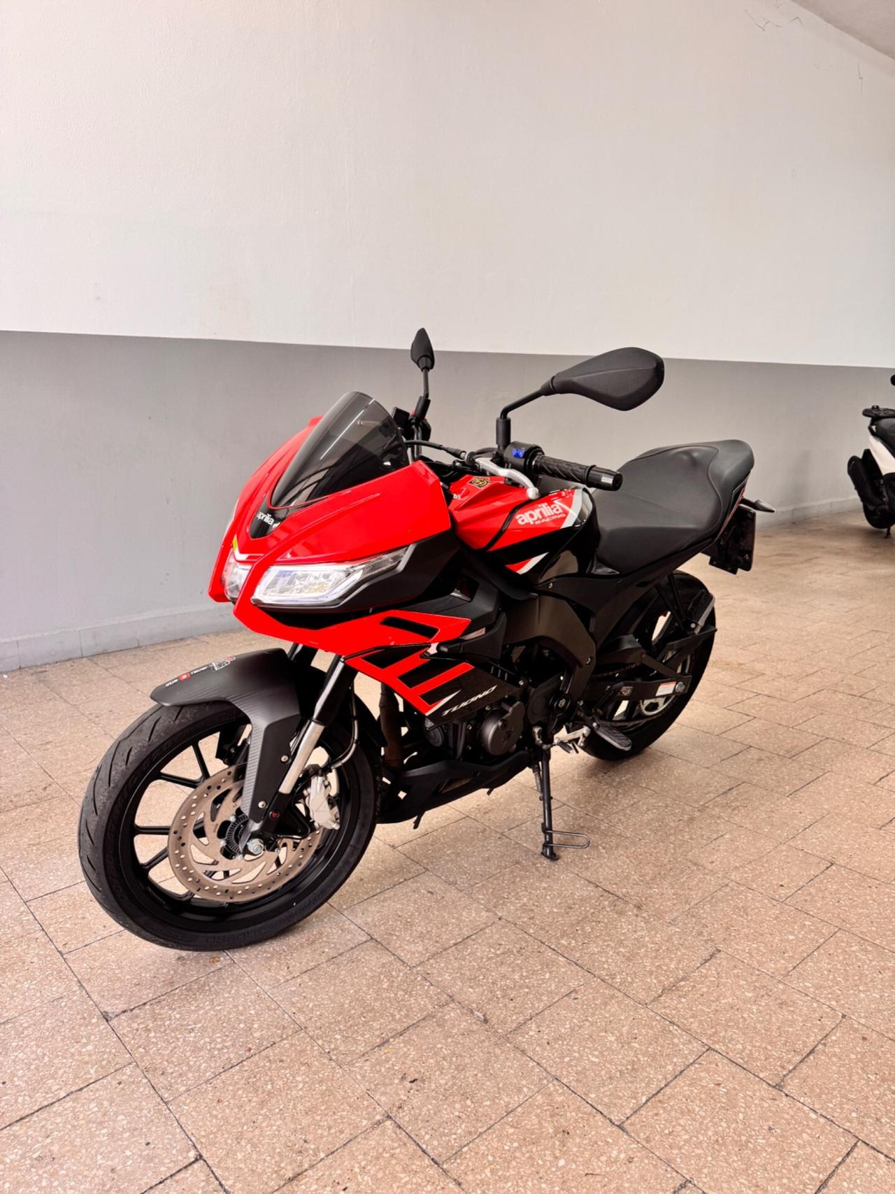 APRILIA TUONO 125 COME NUOVA - 11/2023