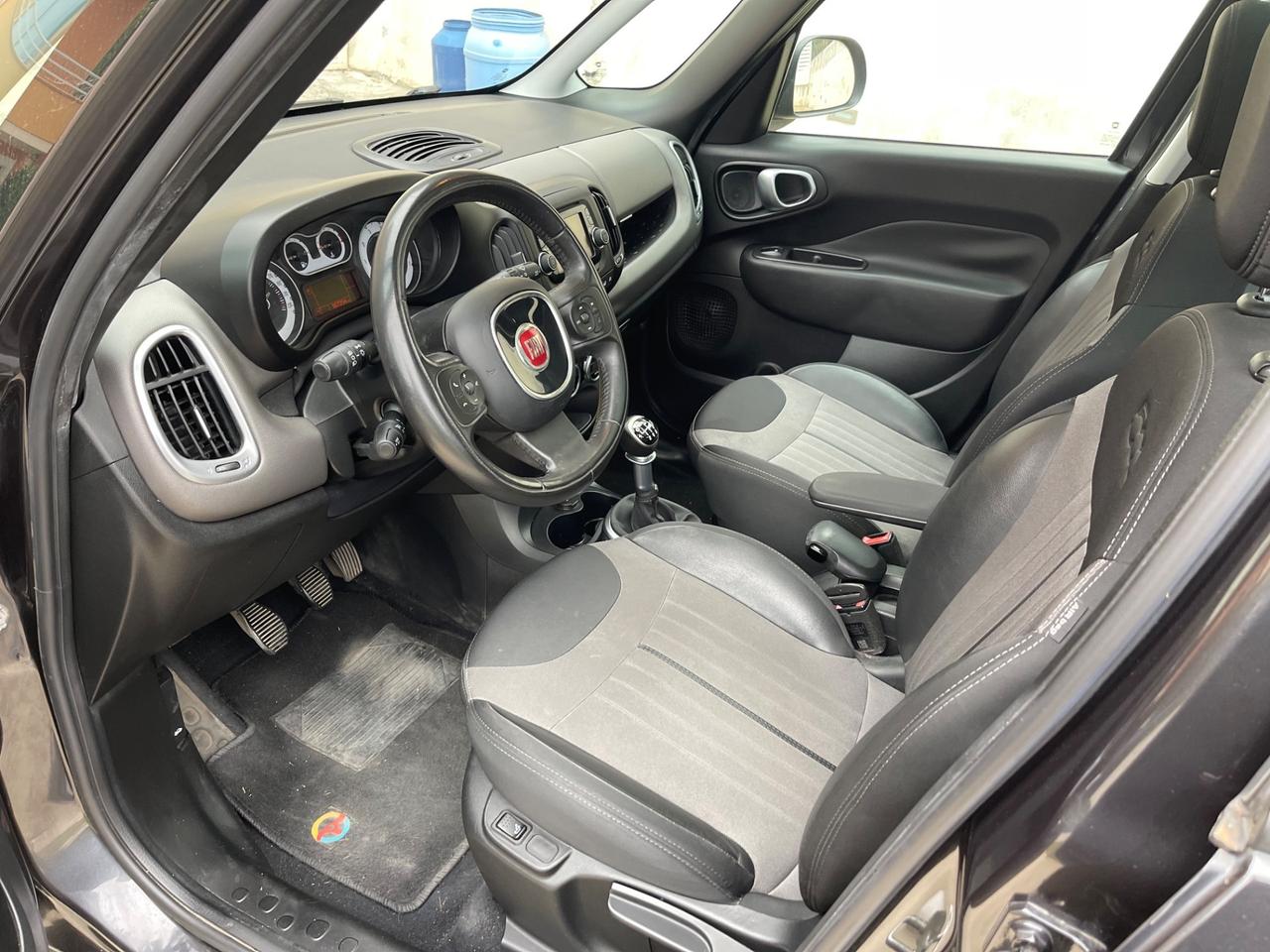 Fiat 500L 1.6 Multijet 120 CV (DOMMYcars)