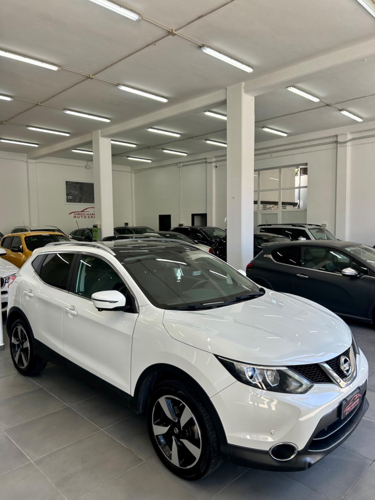 Nissan Qashqai 1.5 dCi Tekna TETTO finanziabile