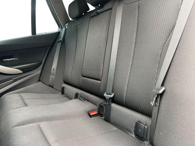 BMW Serie 3 Touring 318d Luxury