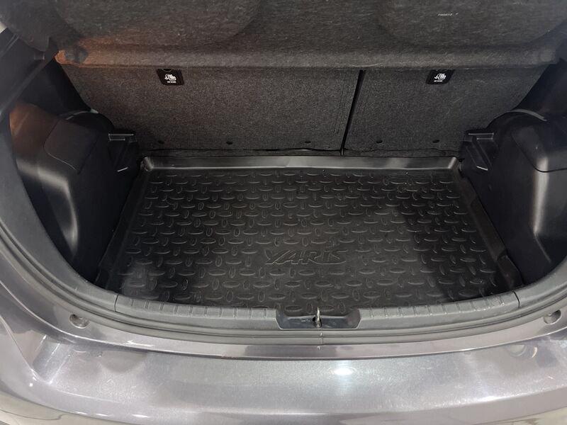 Toyota Yaris 1.5 Hybrid 5 porte Active