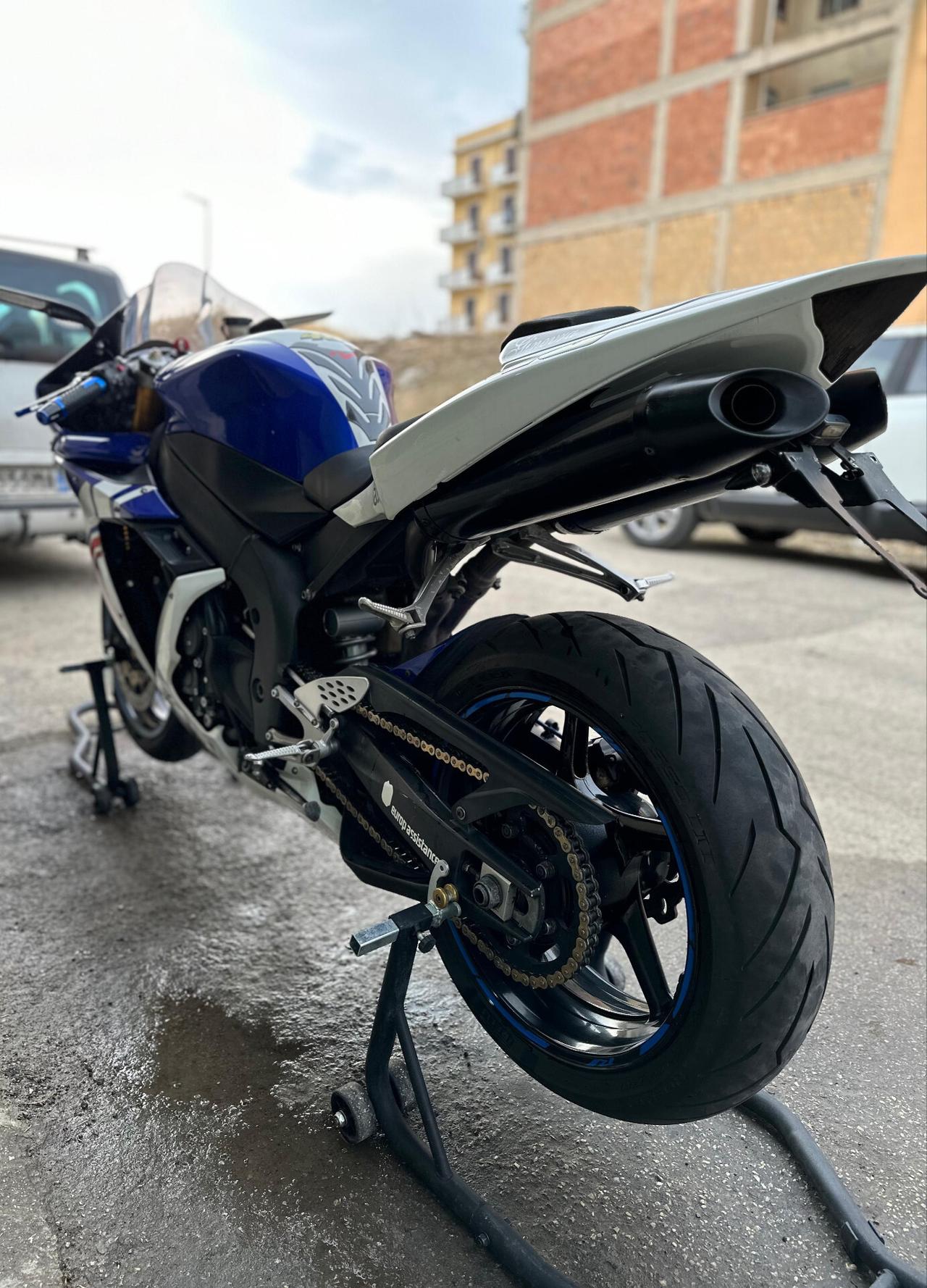 YAHAMA YZF R1 2006