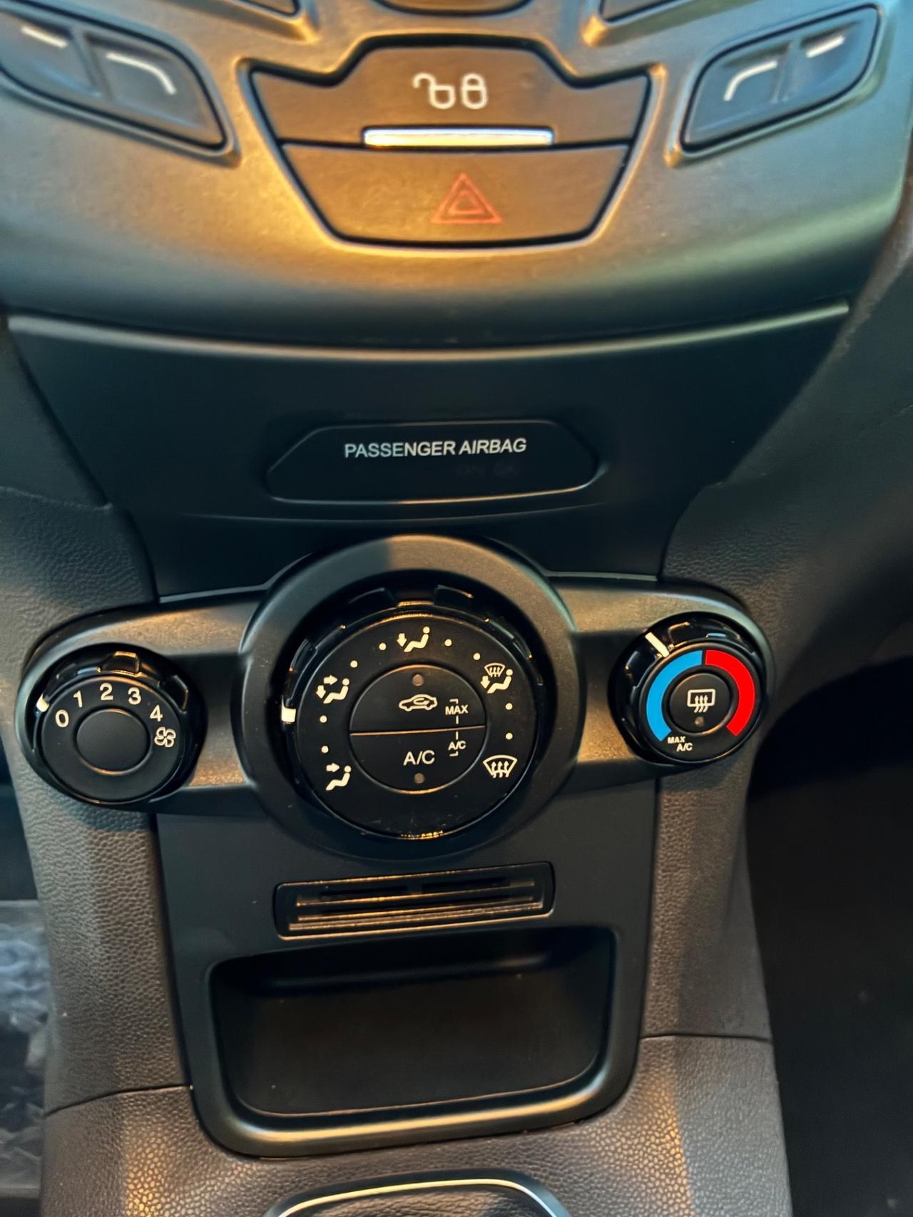 Ford Fiesta 1.5 TDCi 75CV 5 porte prezzo REALE con garanzia 12 mesi