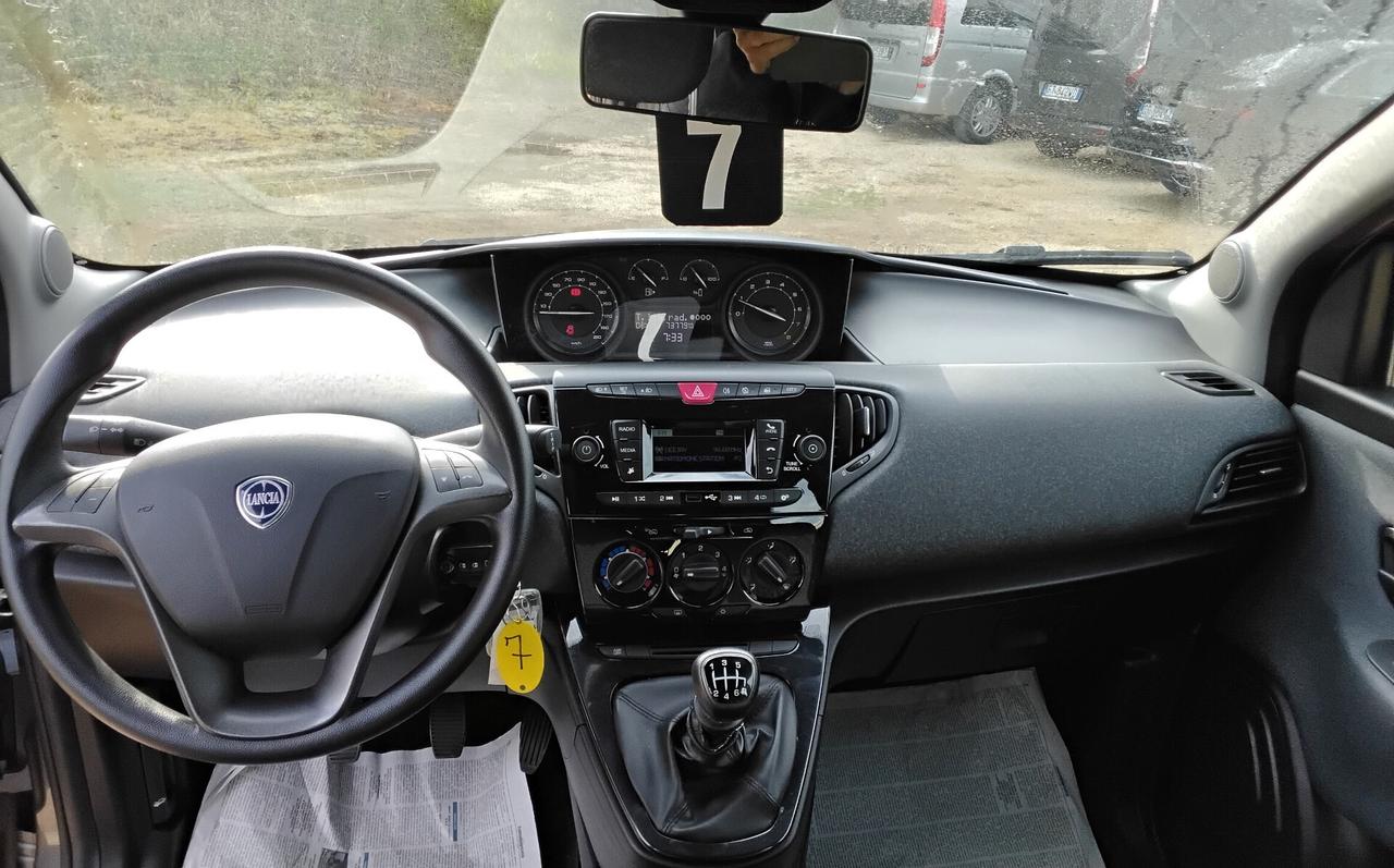 Lancia Ypsilon 1.0 FireFly 5 porte S&S Hybrid UnYca