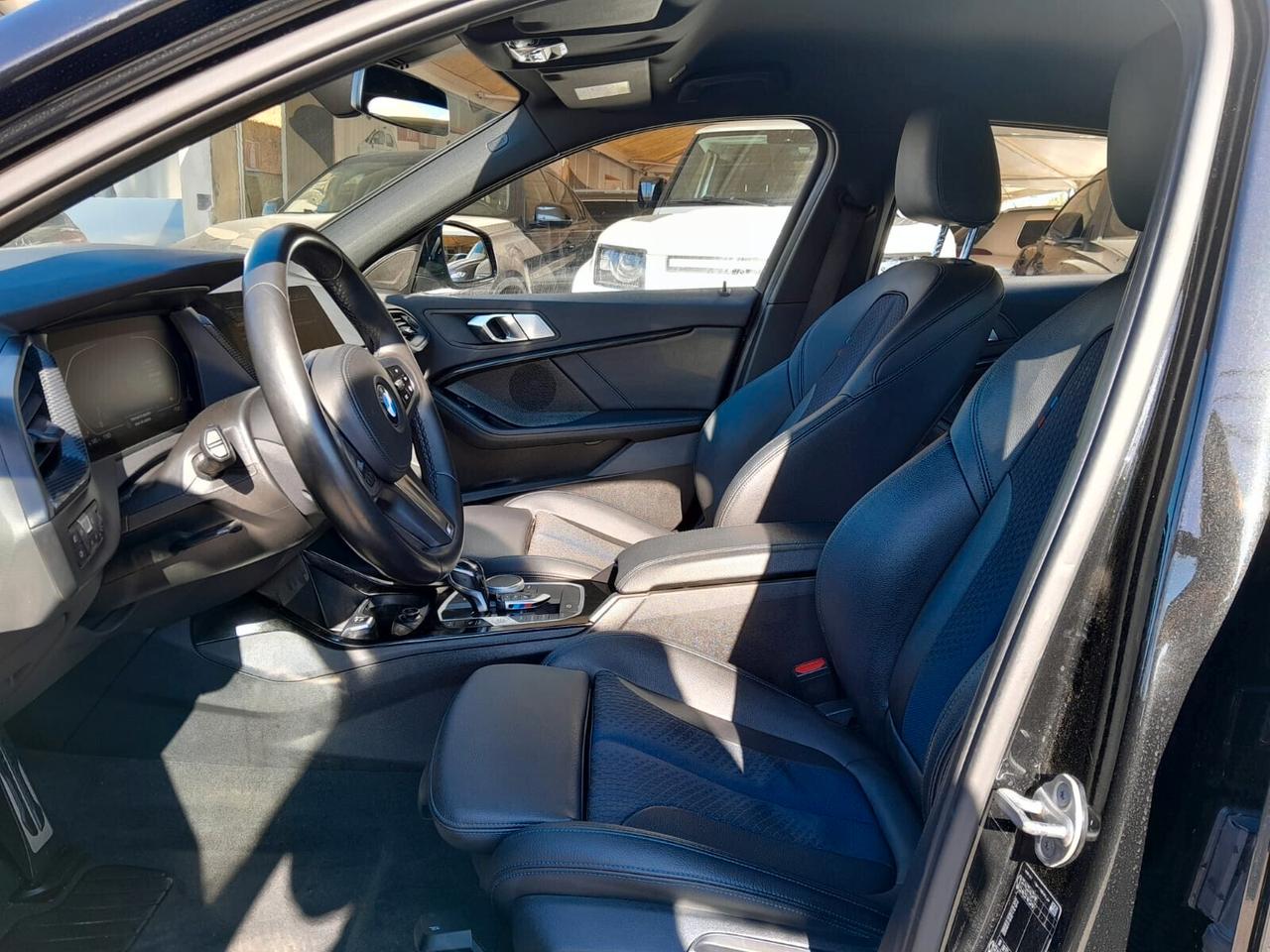 Bmw 116 116d 5p. Msport