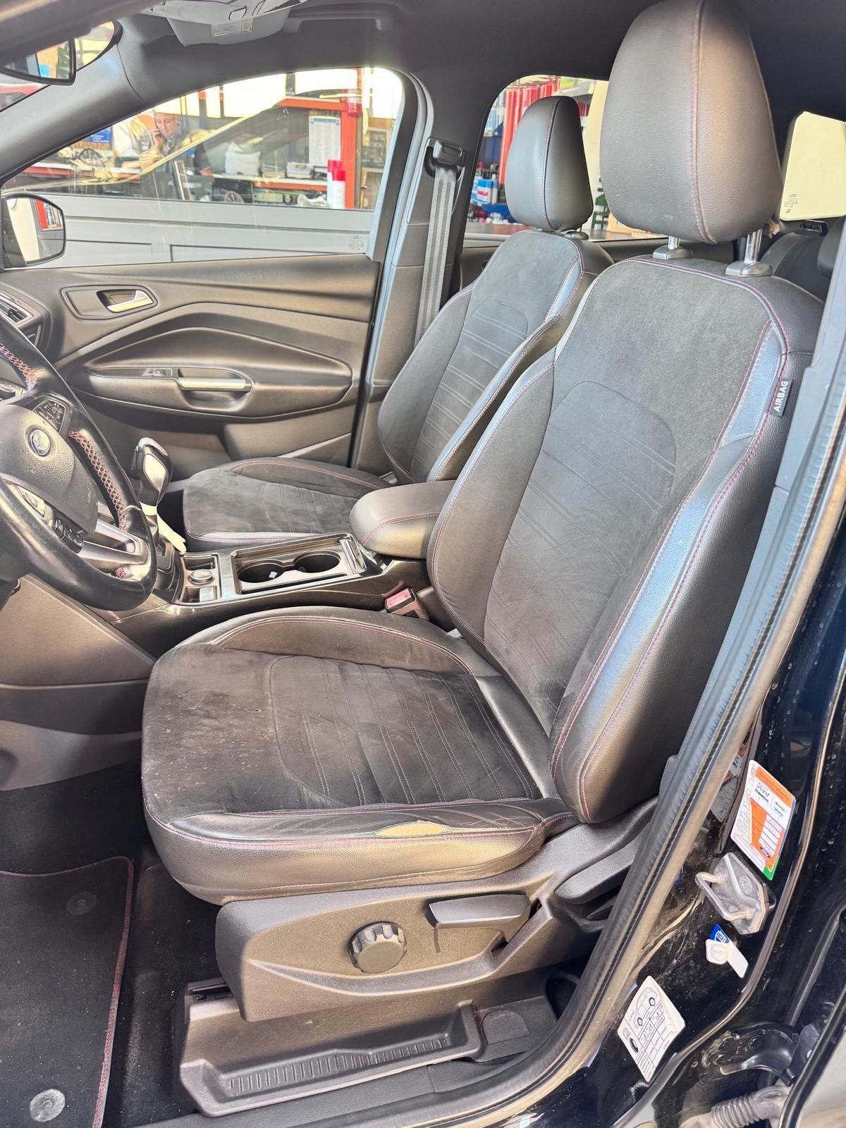 Ford Kuga 1.5 TDCI 120 CV S&S 2WD Powershift ST-Line