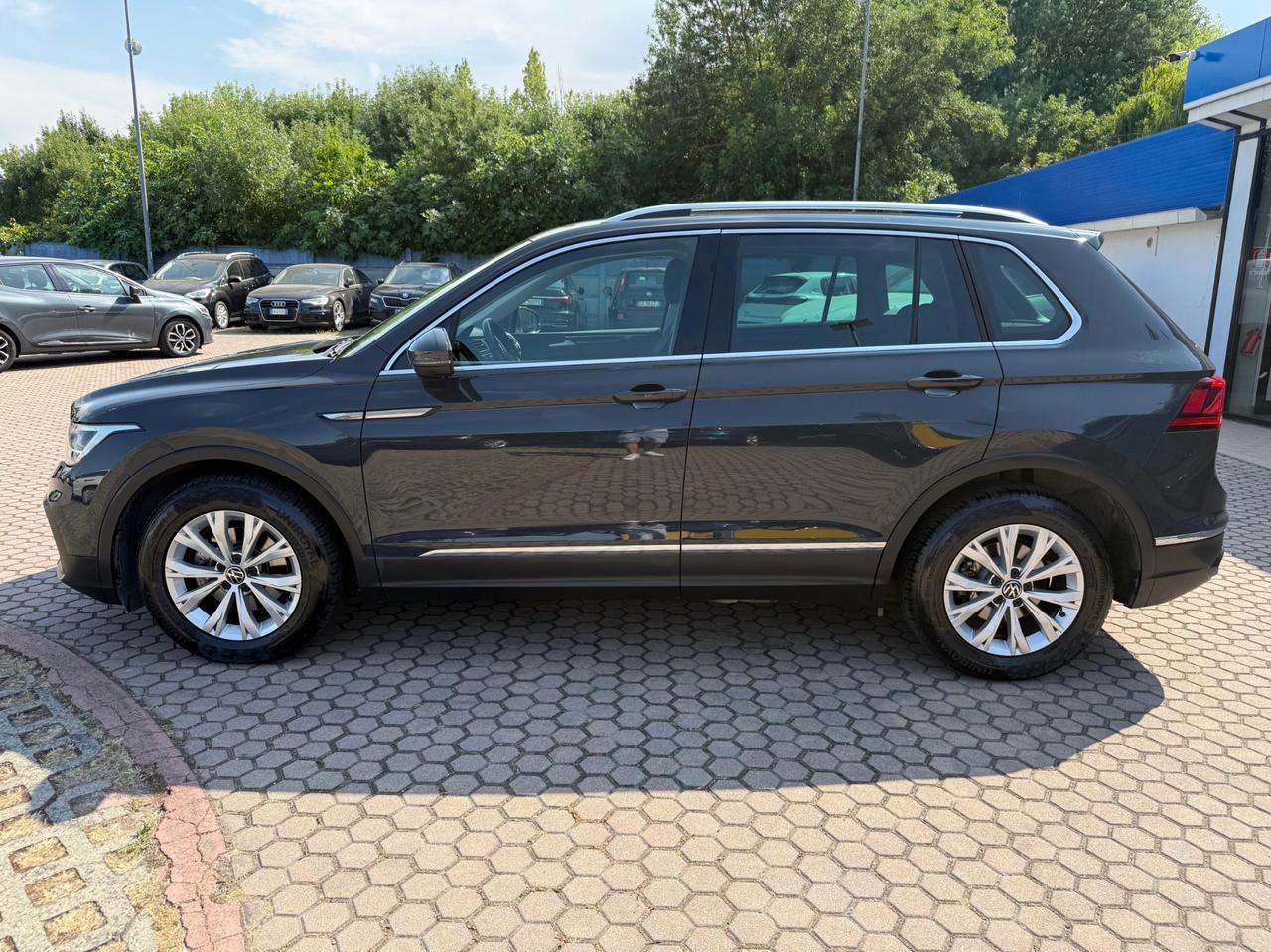 Volkswagen Tiguan 2.0 TDI SCR Life OK NEOPATENTATI in arrivo