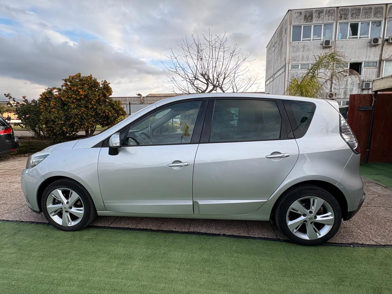 Renault Scenic XMod 1.5 dCi 110CV limited