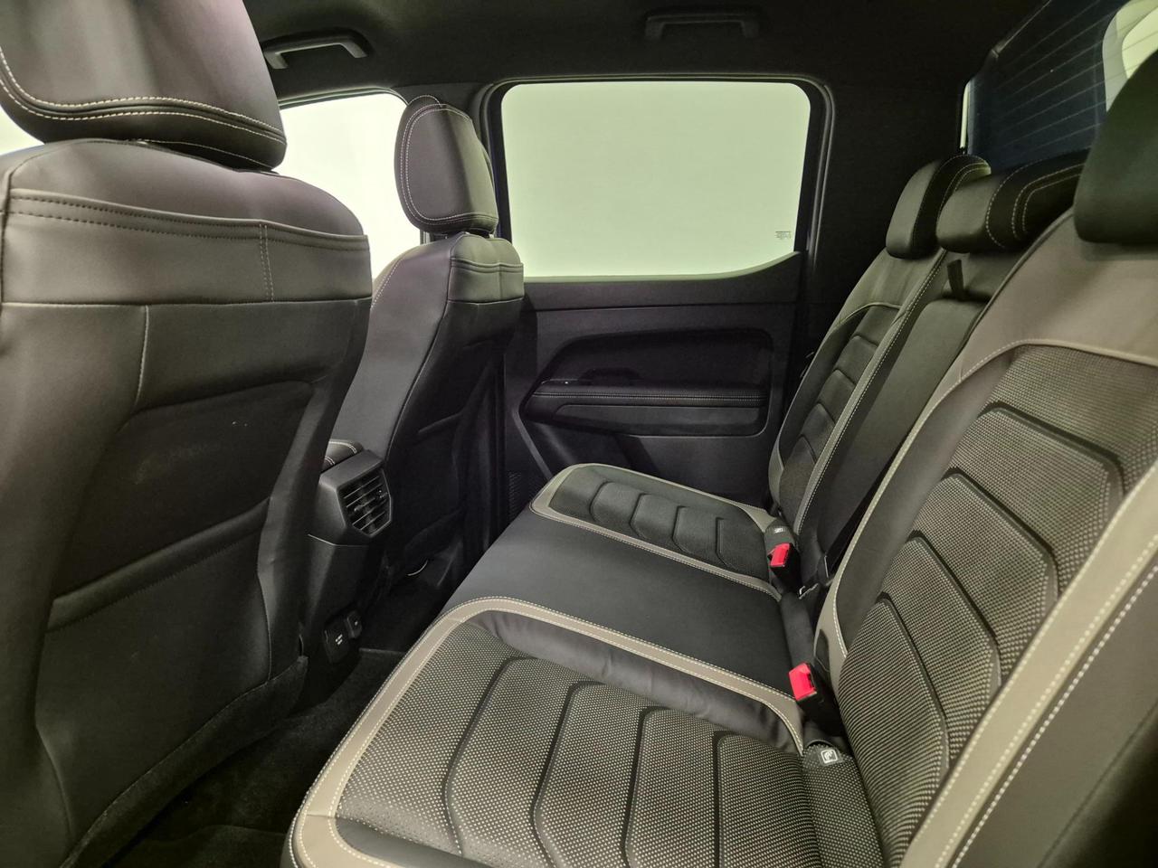 VOLKSWAGEN Amarok 3.0 V6 TDI 241CV 4MOTION aut. Aventura