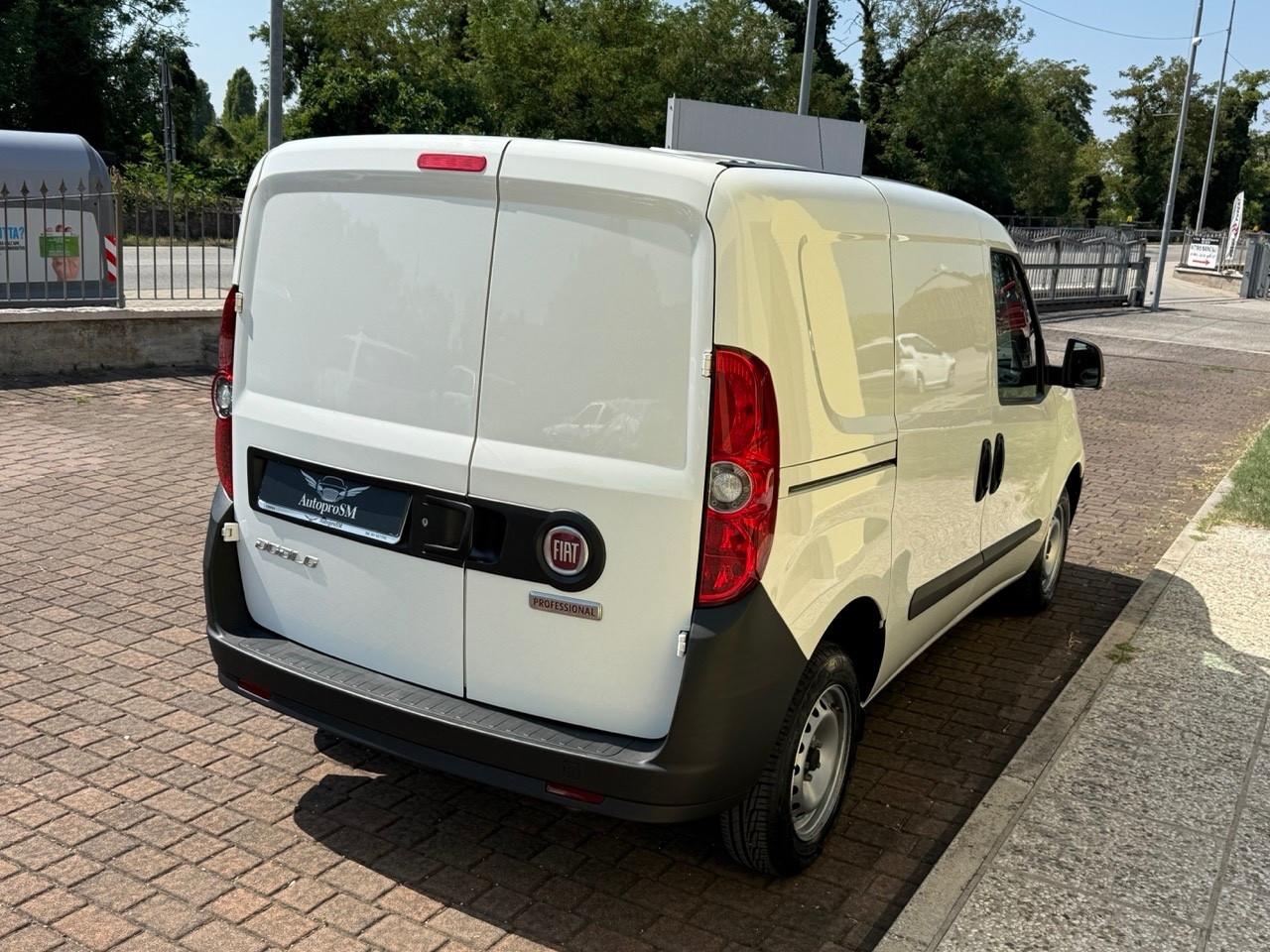 Fiat Doblo 1.6D 106CV 6M 3POSTI 2022/PREZZO REALE