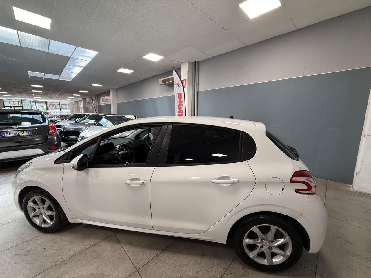 Peugeot 208 1.2 VTi 82 CV 5 porte Access Ok Neopatentati