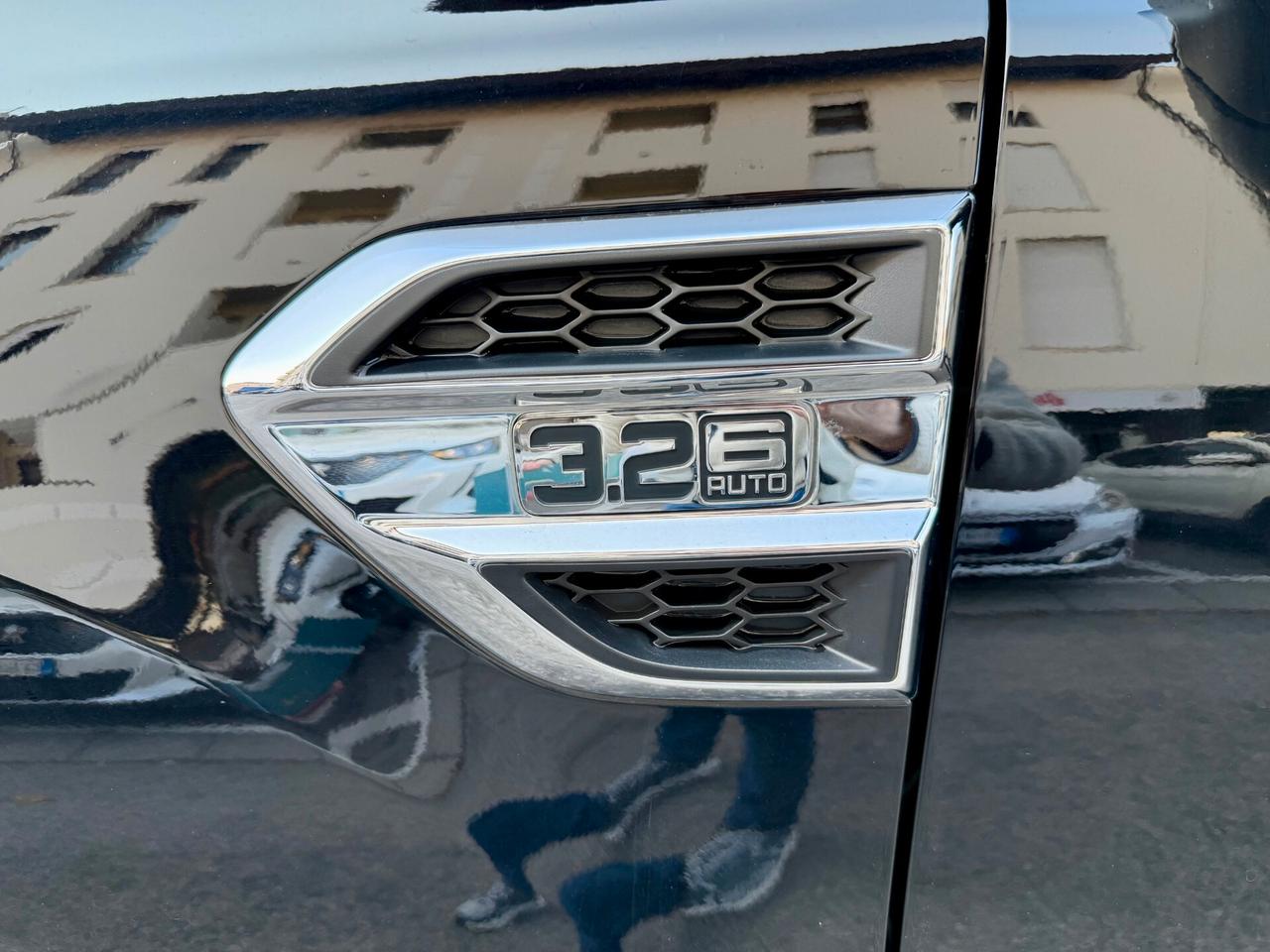 Ford Ranger 3.2 tdci double cab Limited 200cv auto con Cassone