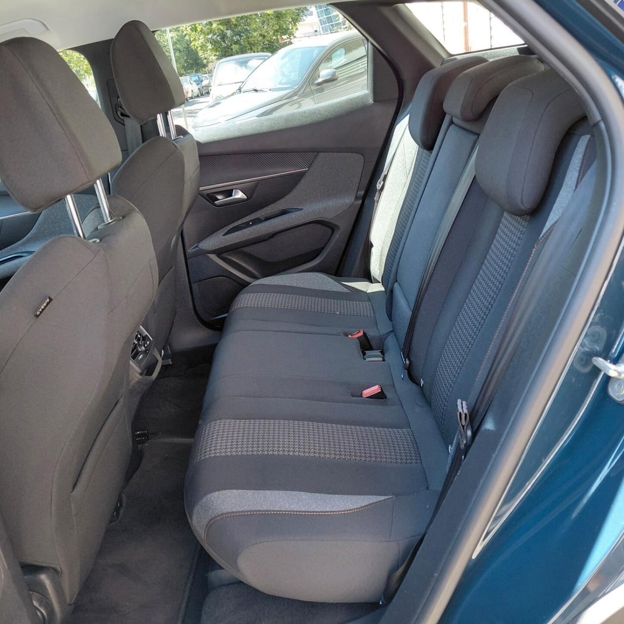 Peugeot 3008 1.5 EAT8 Business 130cv - 2021