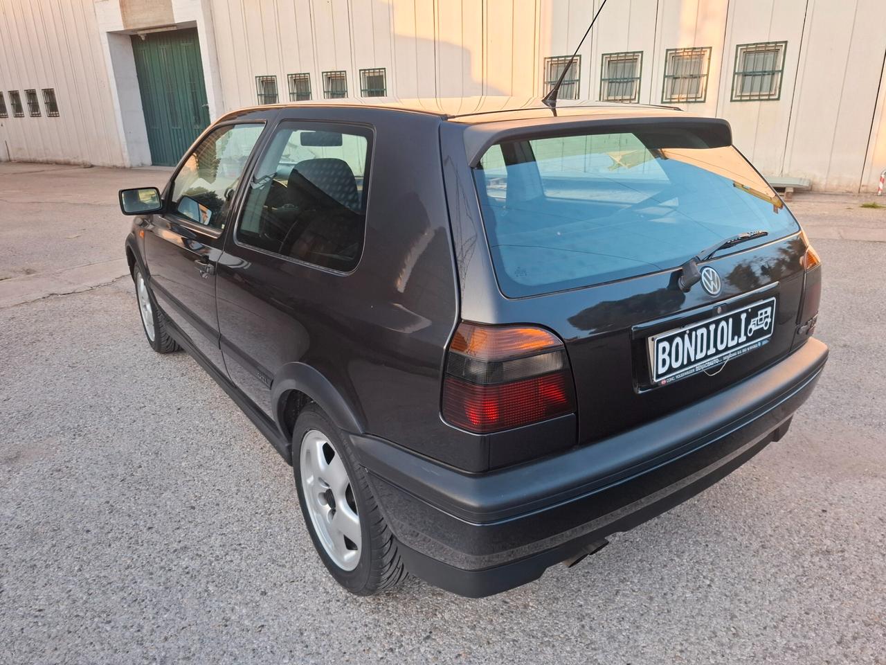 Volkswagen Golf GTI 2.0 16V 29.900km