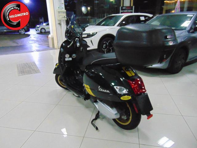 VESPA GTS 300 Super HPE (Pneumatici nuovi)