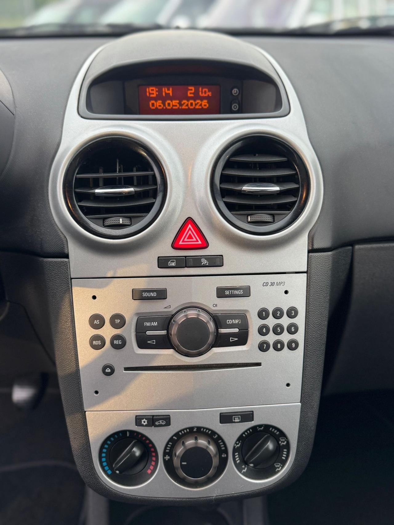 Opel Corsa 1.2 3 porte Sport Neopatentati
