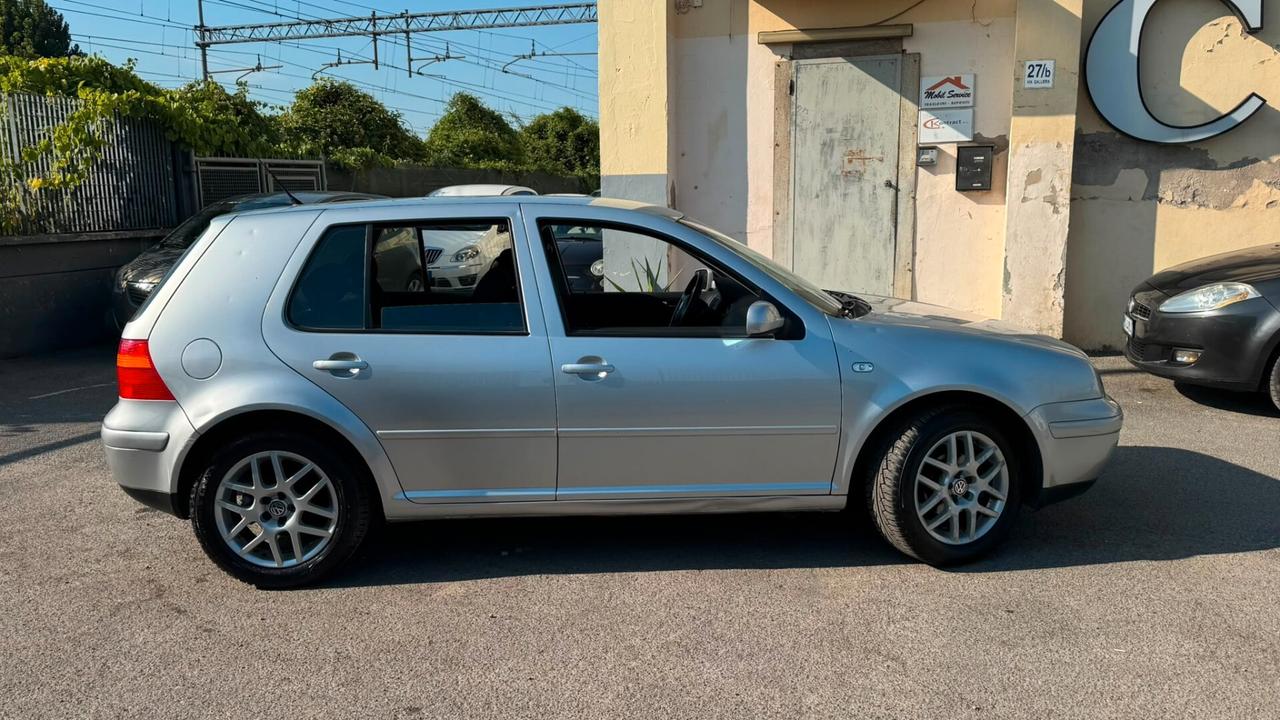 Volkswagen Golf 1.6 16V cat 5p. Highline Plus