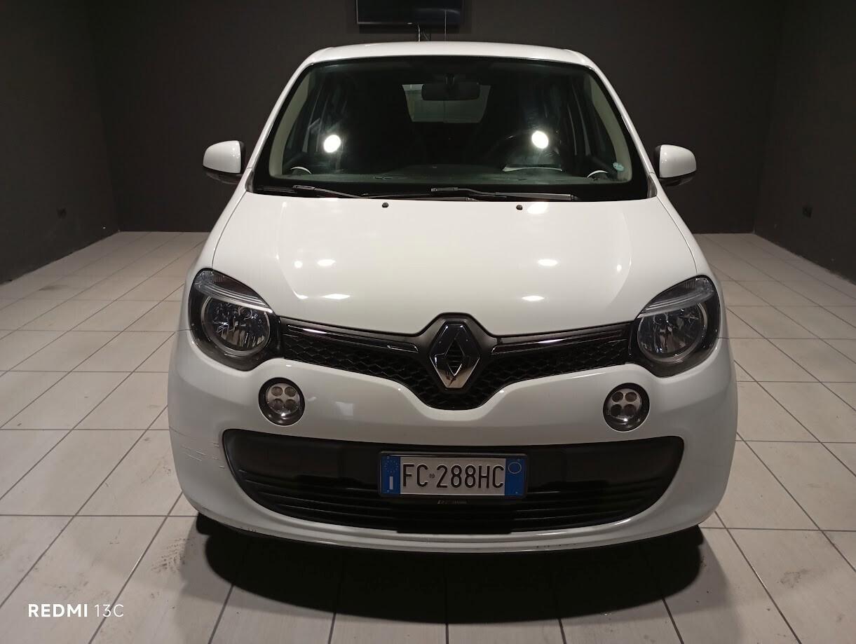 Renault Twingo del 2016 1000 BENZINA NEOPATENTATI