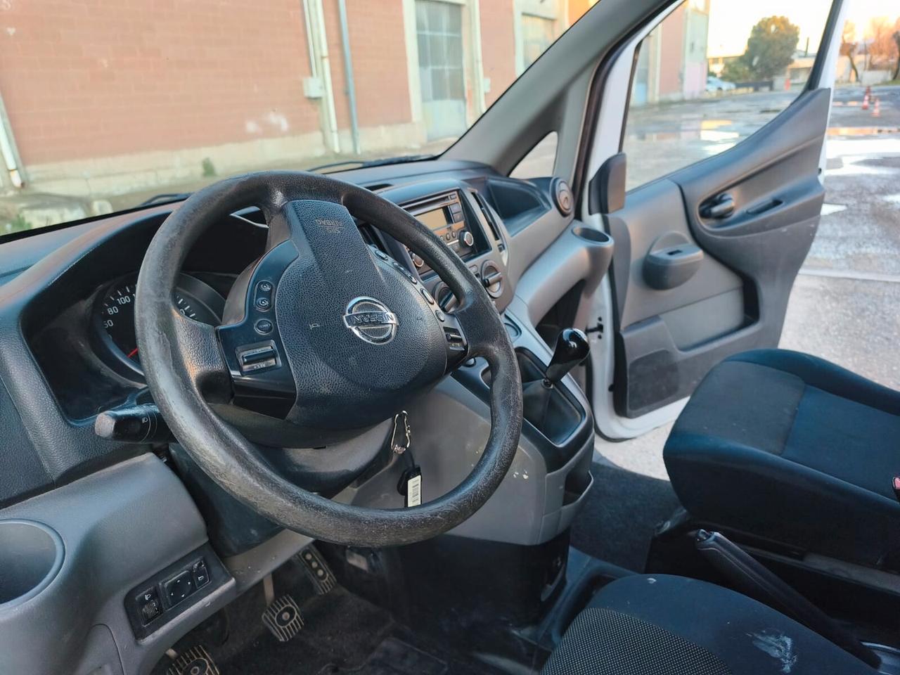 Nissan NV200 2015---1.5 Diesel Autocarro