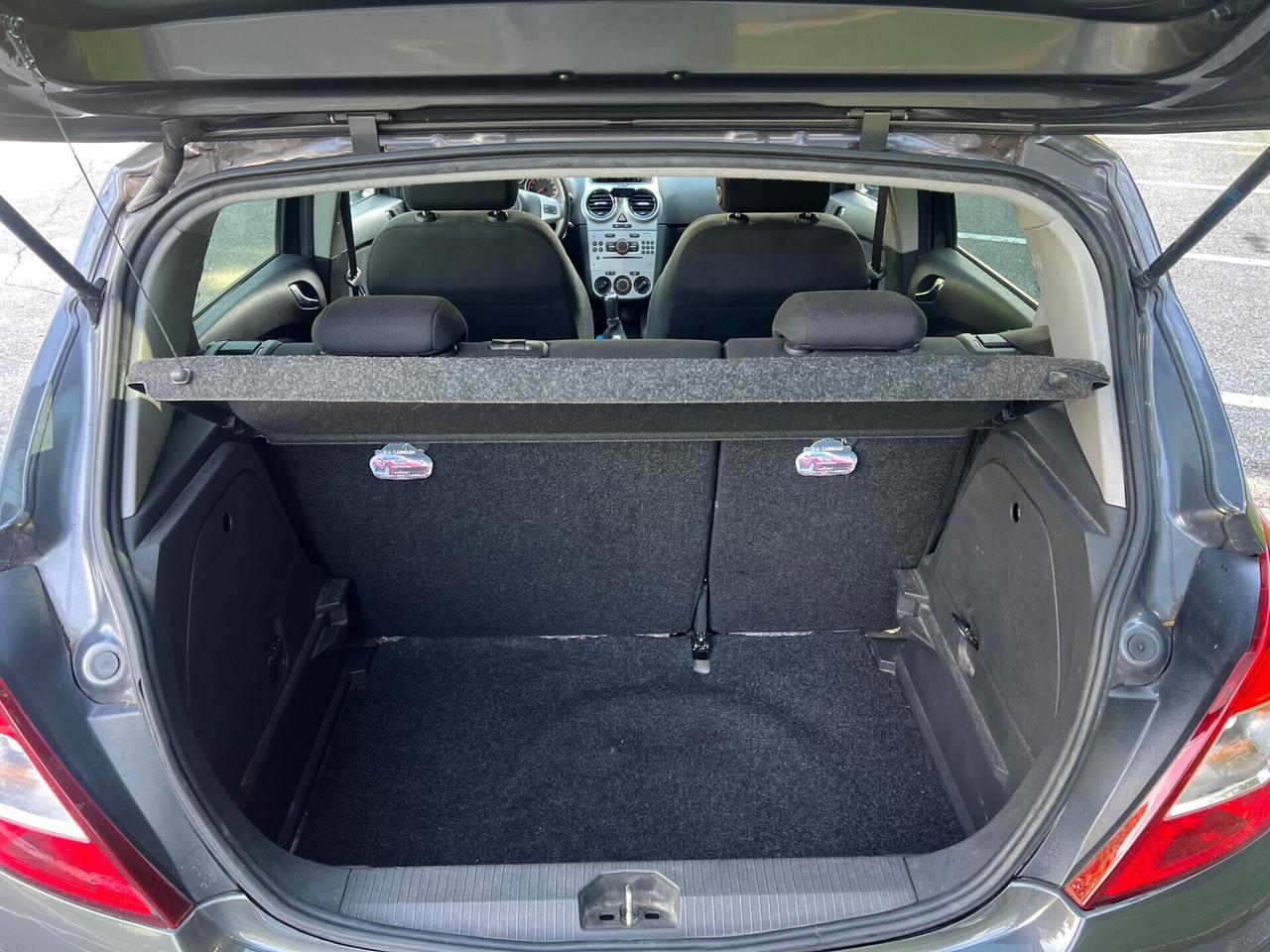 Opel Corsa 1.2 5 porte Sport