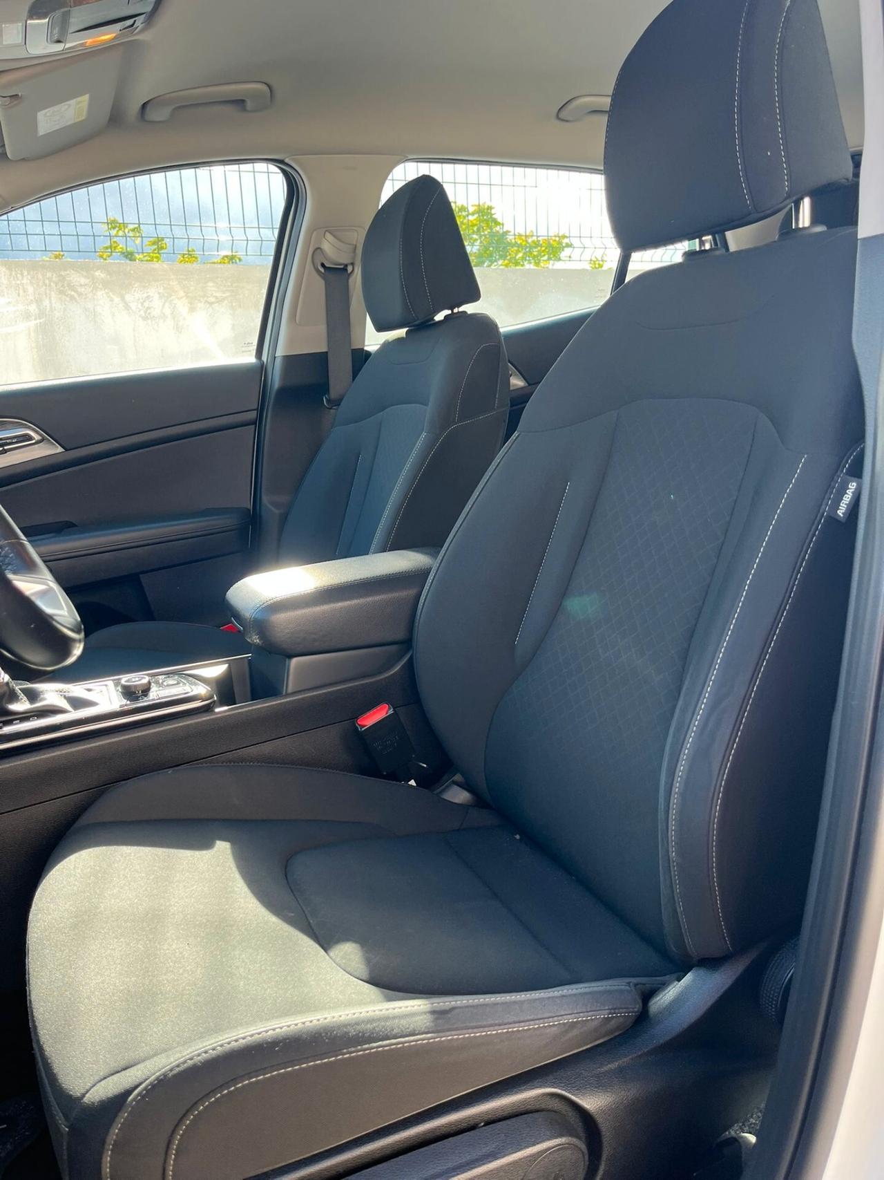 Kia Sportage 1.6 CRDi MHEV Business