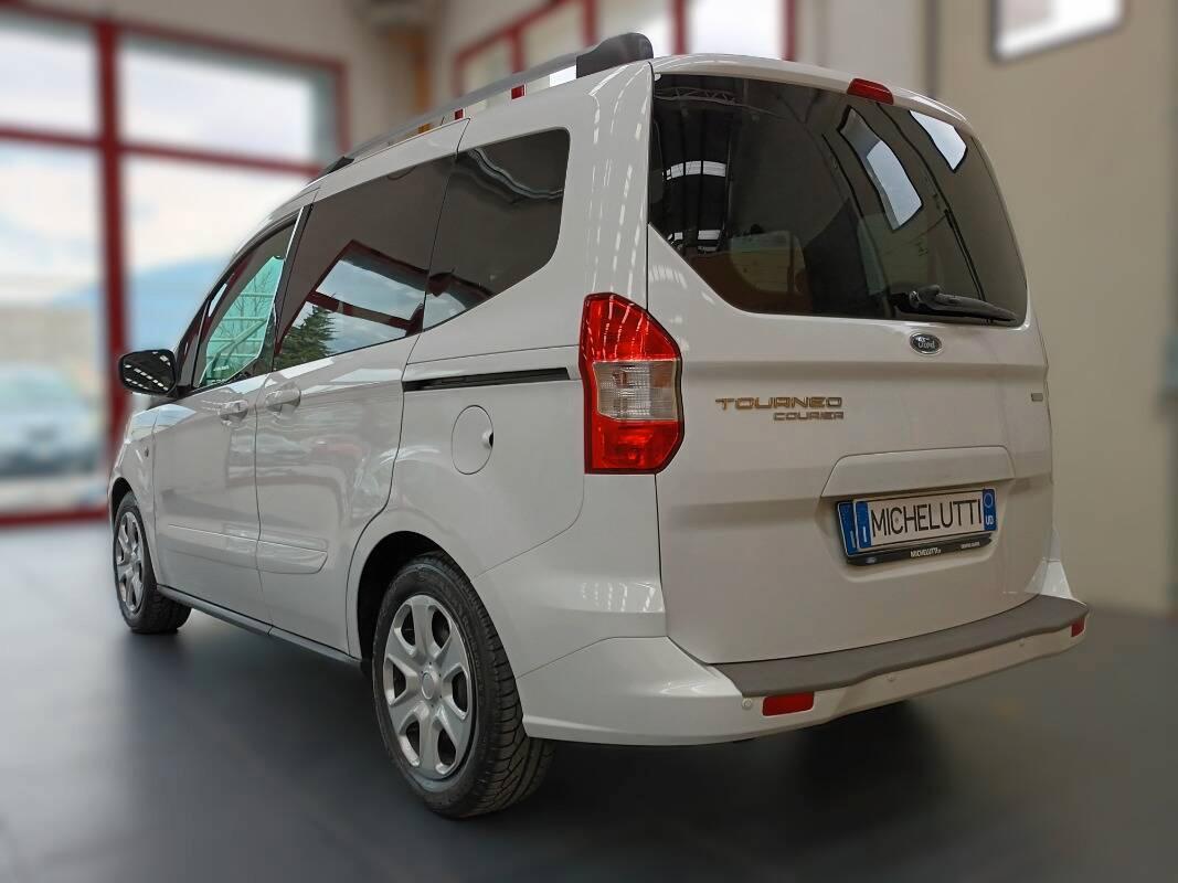 Ford Tourneo Courier 100cv plus