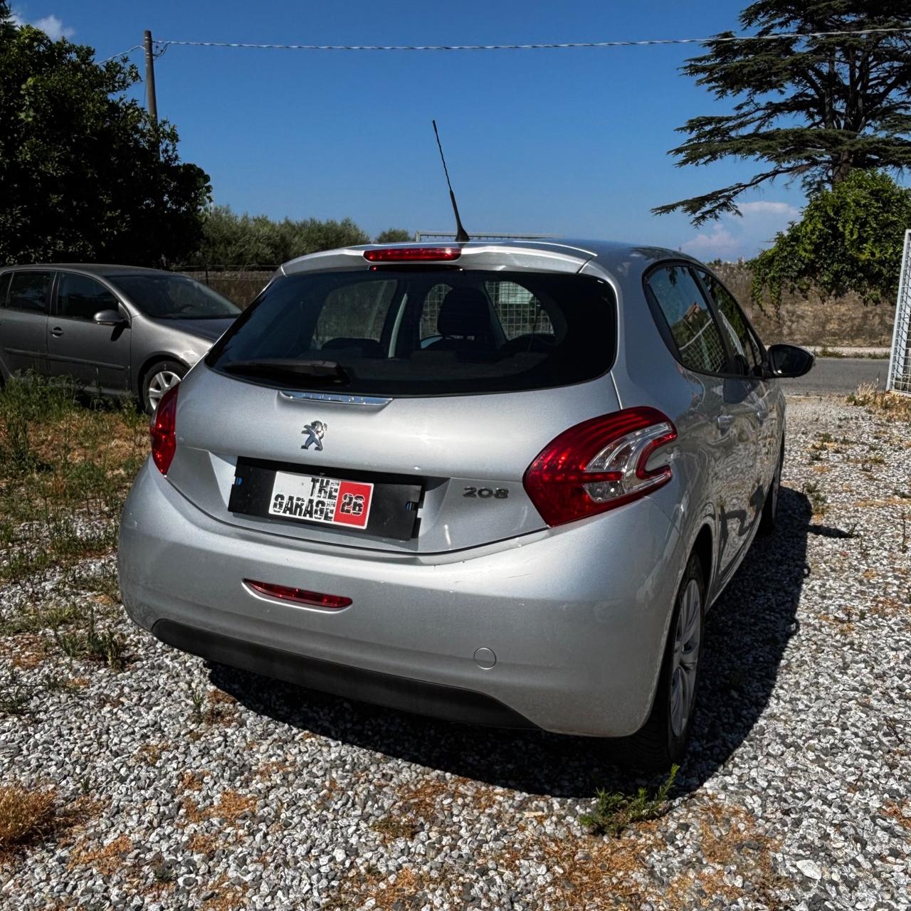Peugeot 208 1.4 HDi 68 CV 5 porte Allure