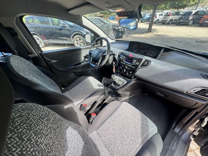 Lancia Ypsilon Ypsilon 1.0 FireFly 5 porte S&S Hybrid Silver Plus