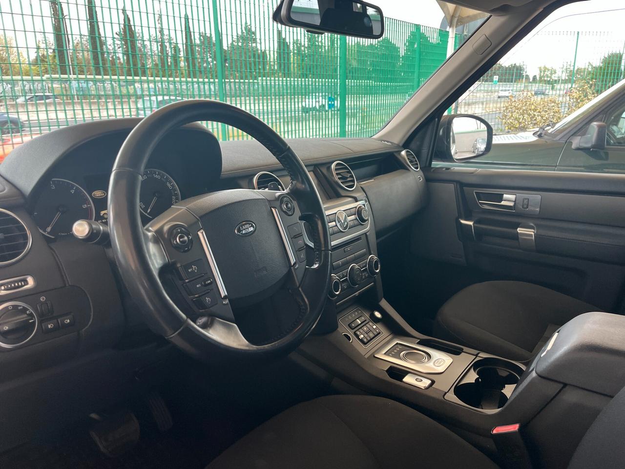 Land Rover Discovery 4 3.0 SDV6 249CV SE