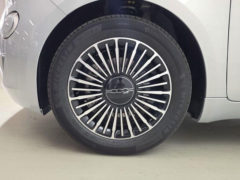 FIAT 500C Hybrid Hybrid Dolcevita