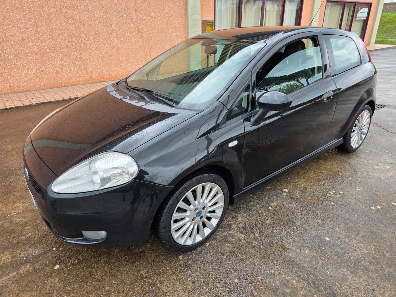 Fiat Grande Punto 1.4 Starjet 16V 3 porte Dynamic