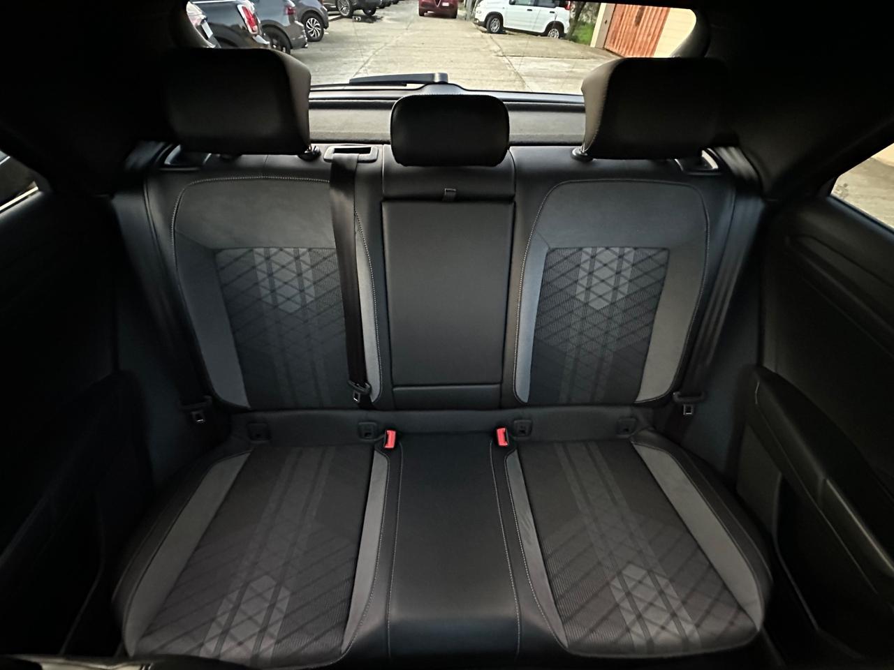 Volkswagen T-Roc 2.0 TDI SCR 150 CV DSG R-Line