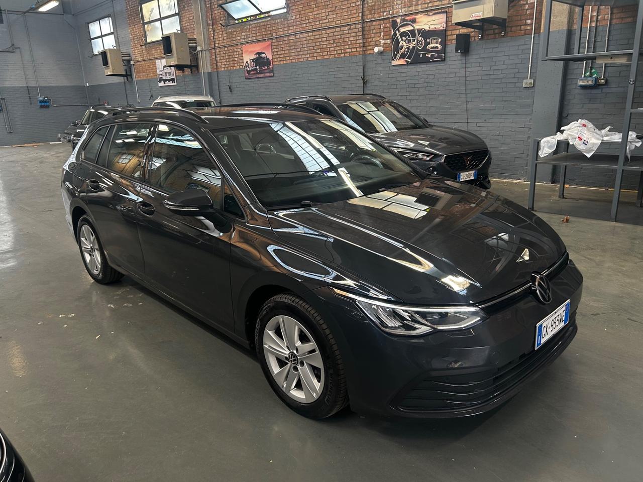 Volkswagen Golf Variant 2.0 TDI SCR Life neopatentati
