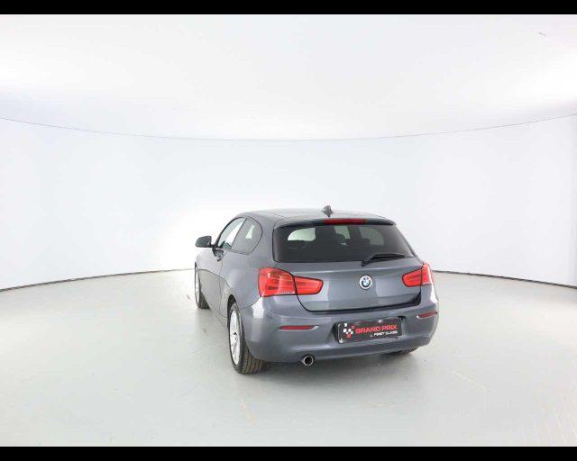 BMW 116 d 3p. Advantage