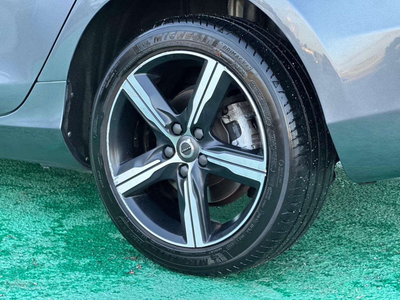 Volvo V40 2.0 D2 120cv R-Design 2018