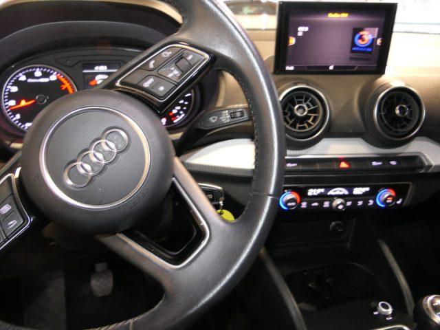 AUDI Q2 30 TFSI Business