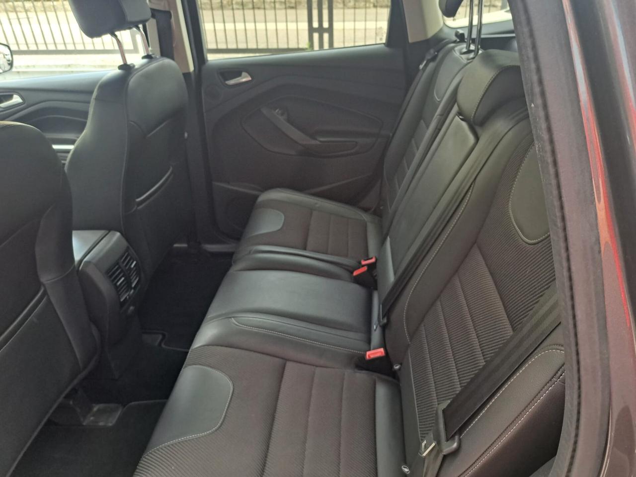 Ford Kuga 2.0 TDCI 150 CV S&S 4WD Titanium