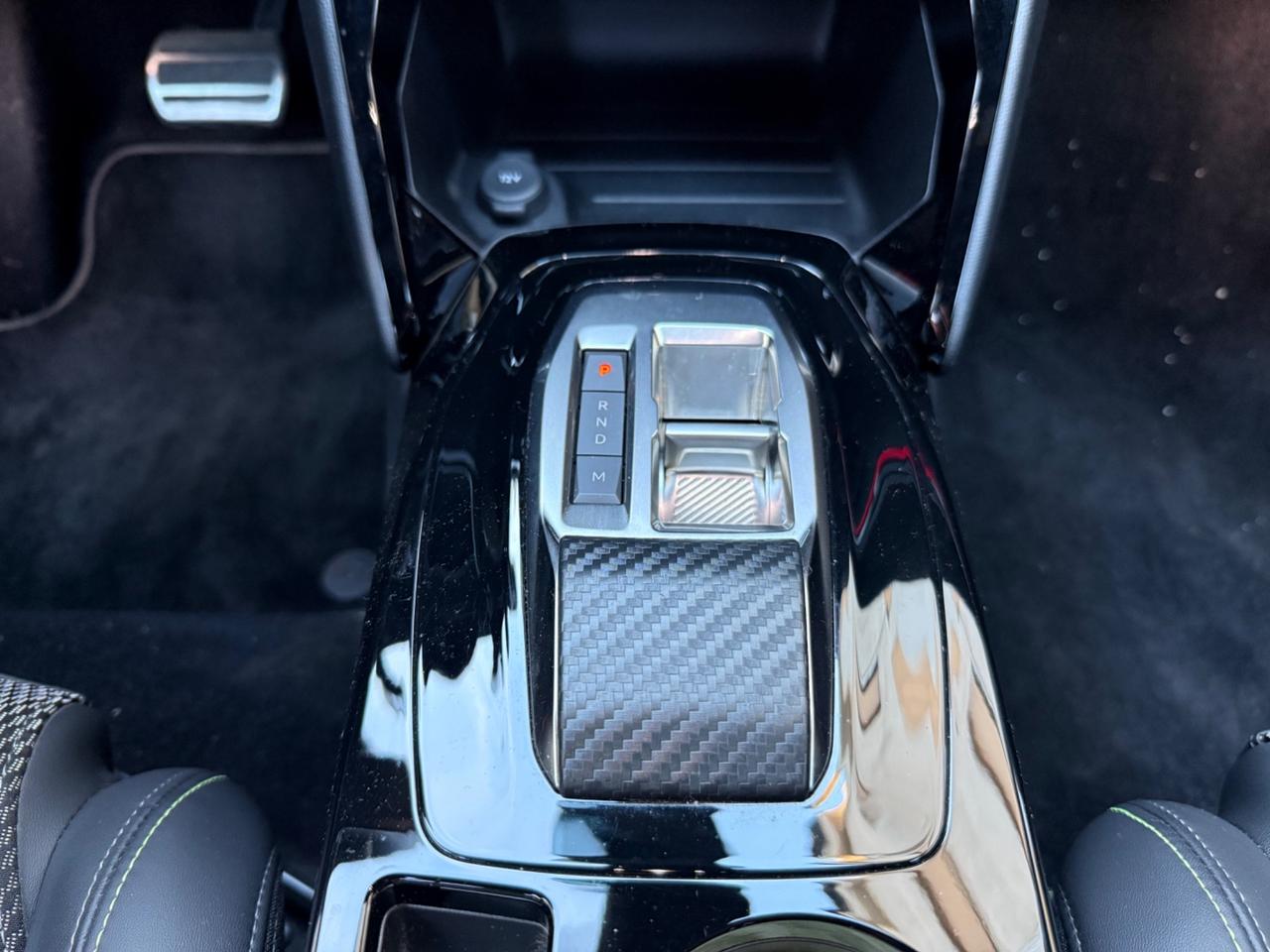 Peugeot 208 Hybrid 136 e-DCS6 GT