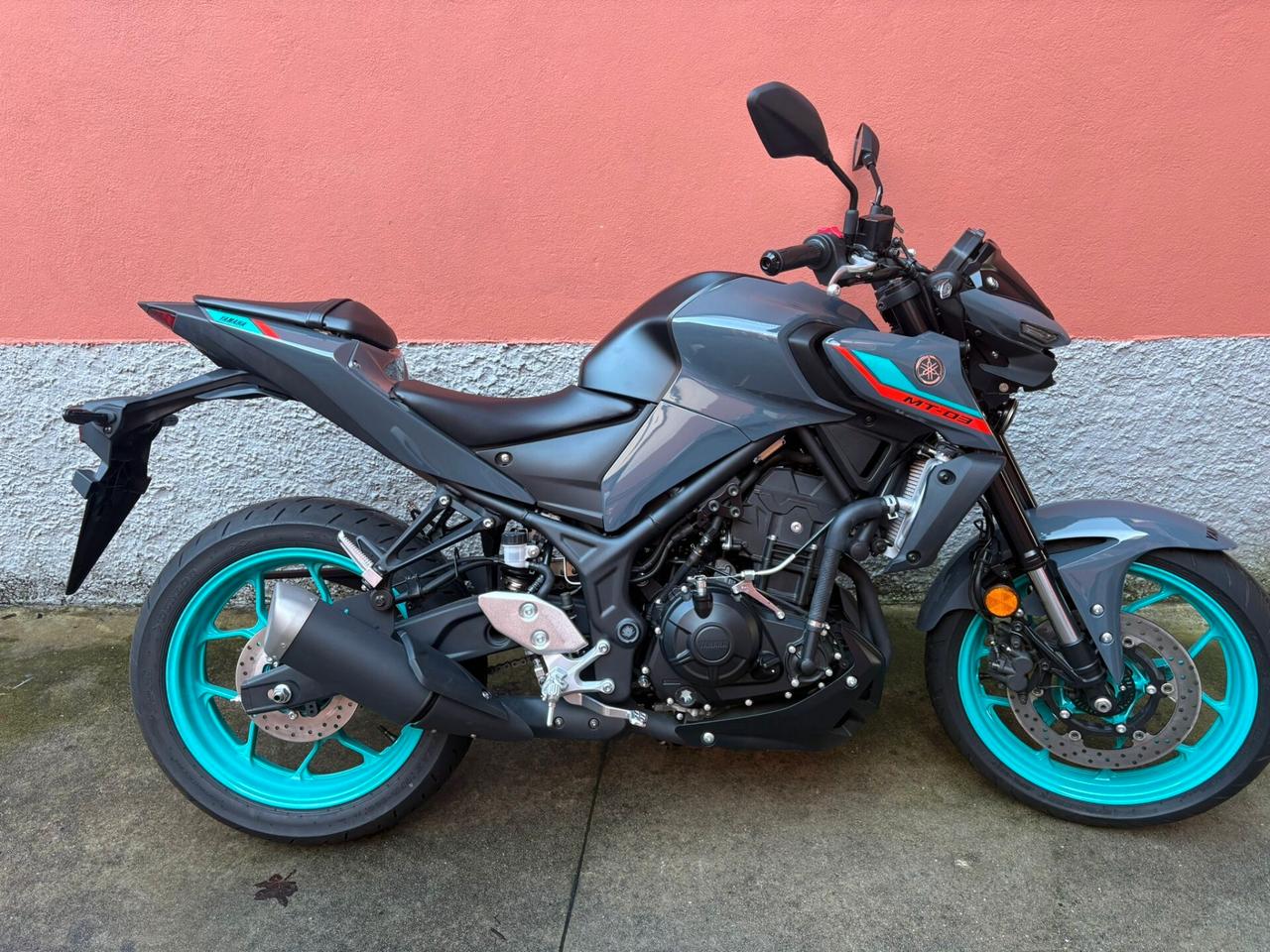 Yamaha MT-03 MT 03 CIANO GREY