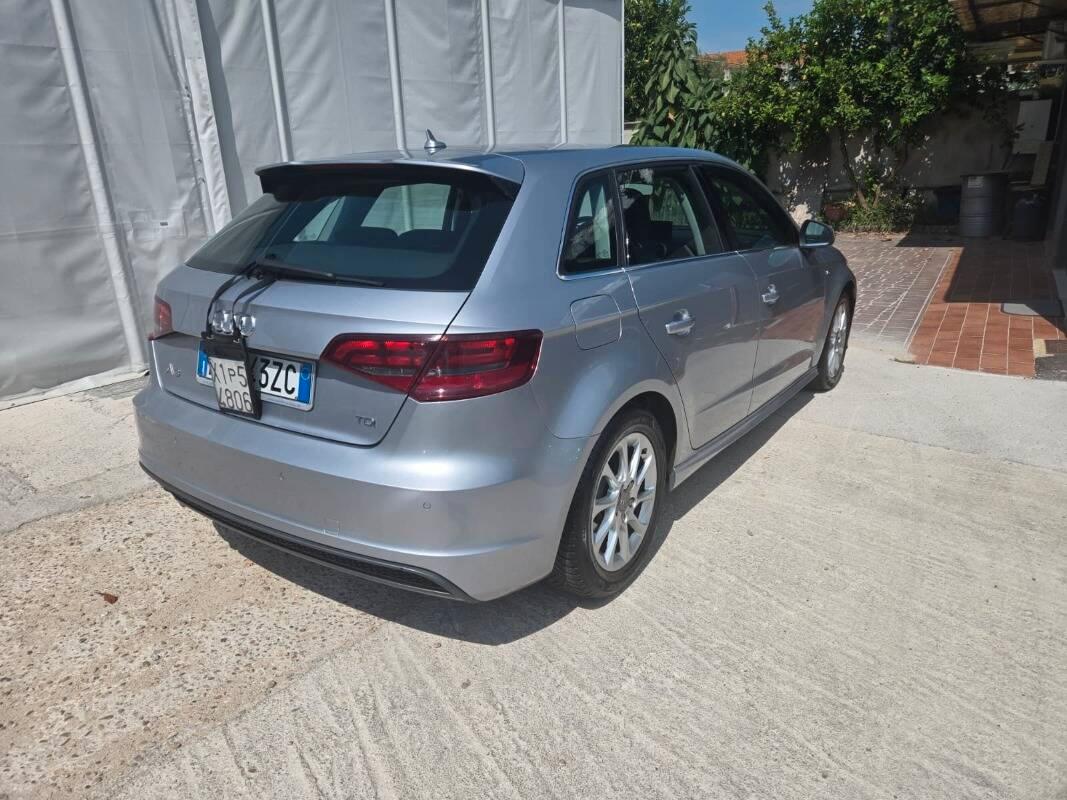 Audi A3 1.6 tdi Business 110cv s-tronic E6