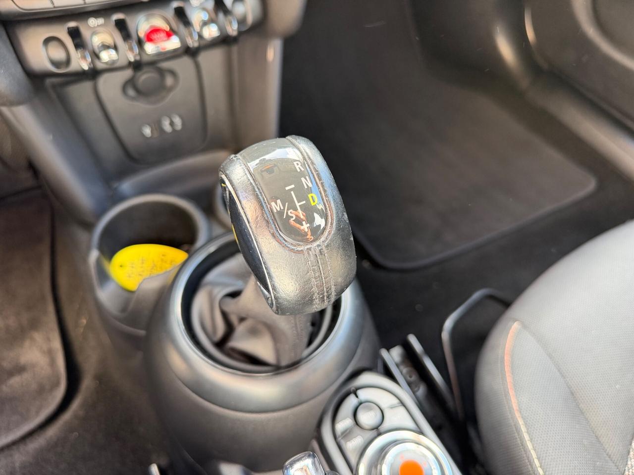 Mini 1.5 Cooper D 5 porte CAMBIO AUTOMATICO