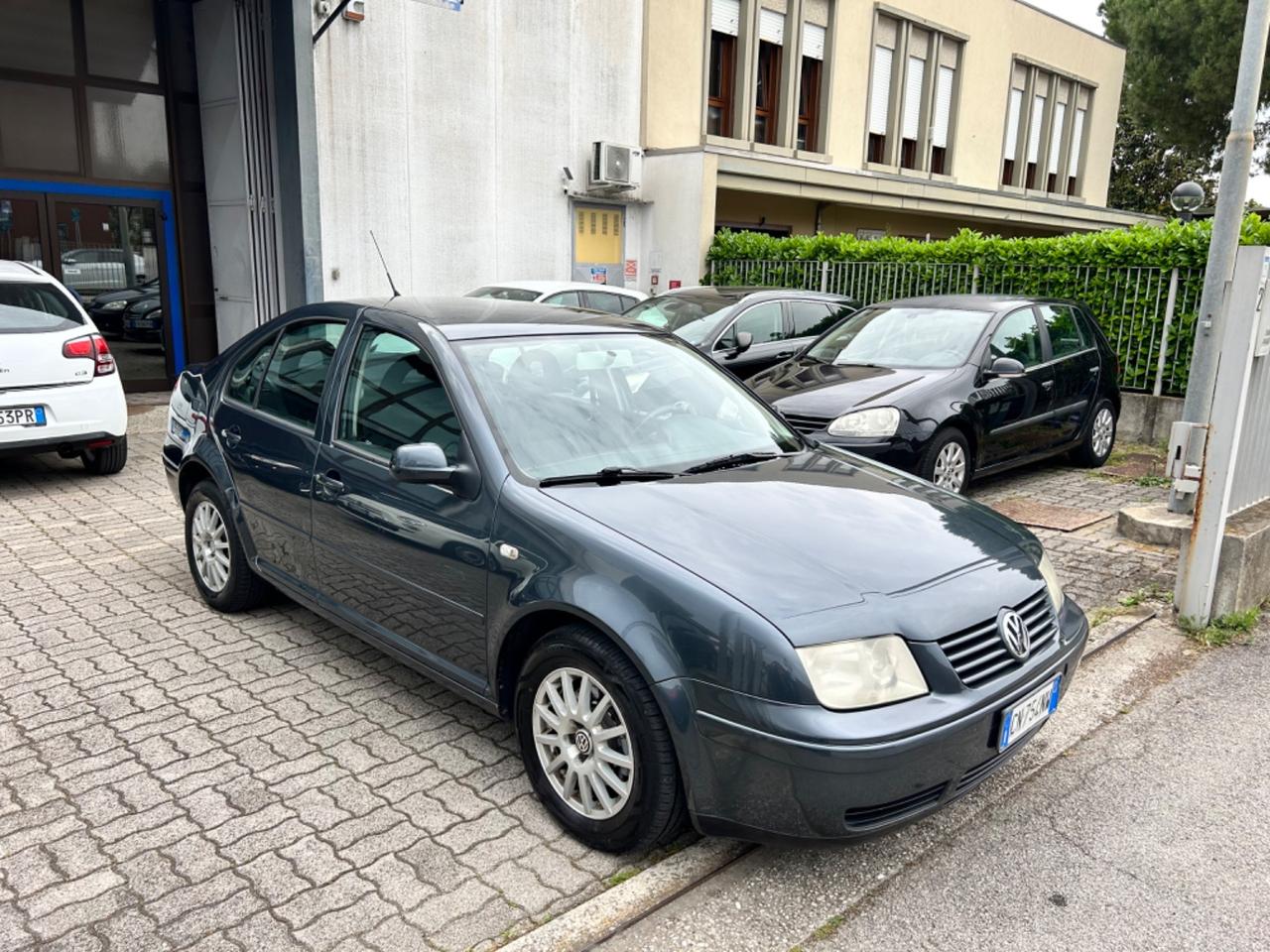 Volkswagen Bora 1.6 16V cv105 cat Trendline