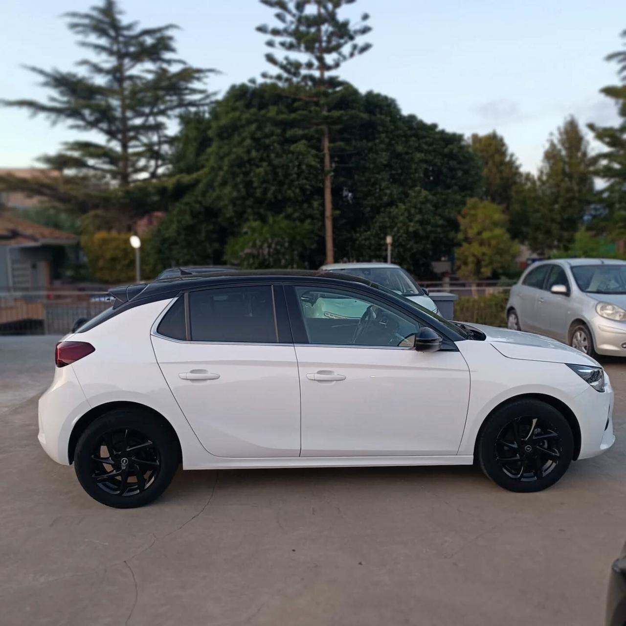 Opel Corsa 1.2 FULL OPT SOLO 17.000KM